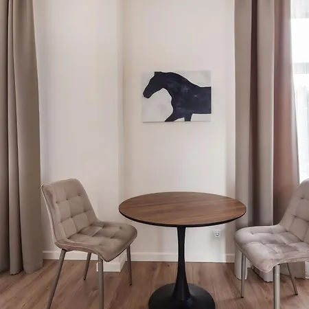 Aparthotel Studioapart23 - Brand New In Center